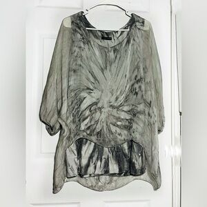 Bella Amore Gray Tie Dye Scoop Neck, Short Dolman Sleeves Women’s Tunic OS